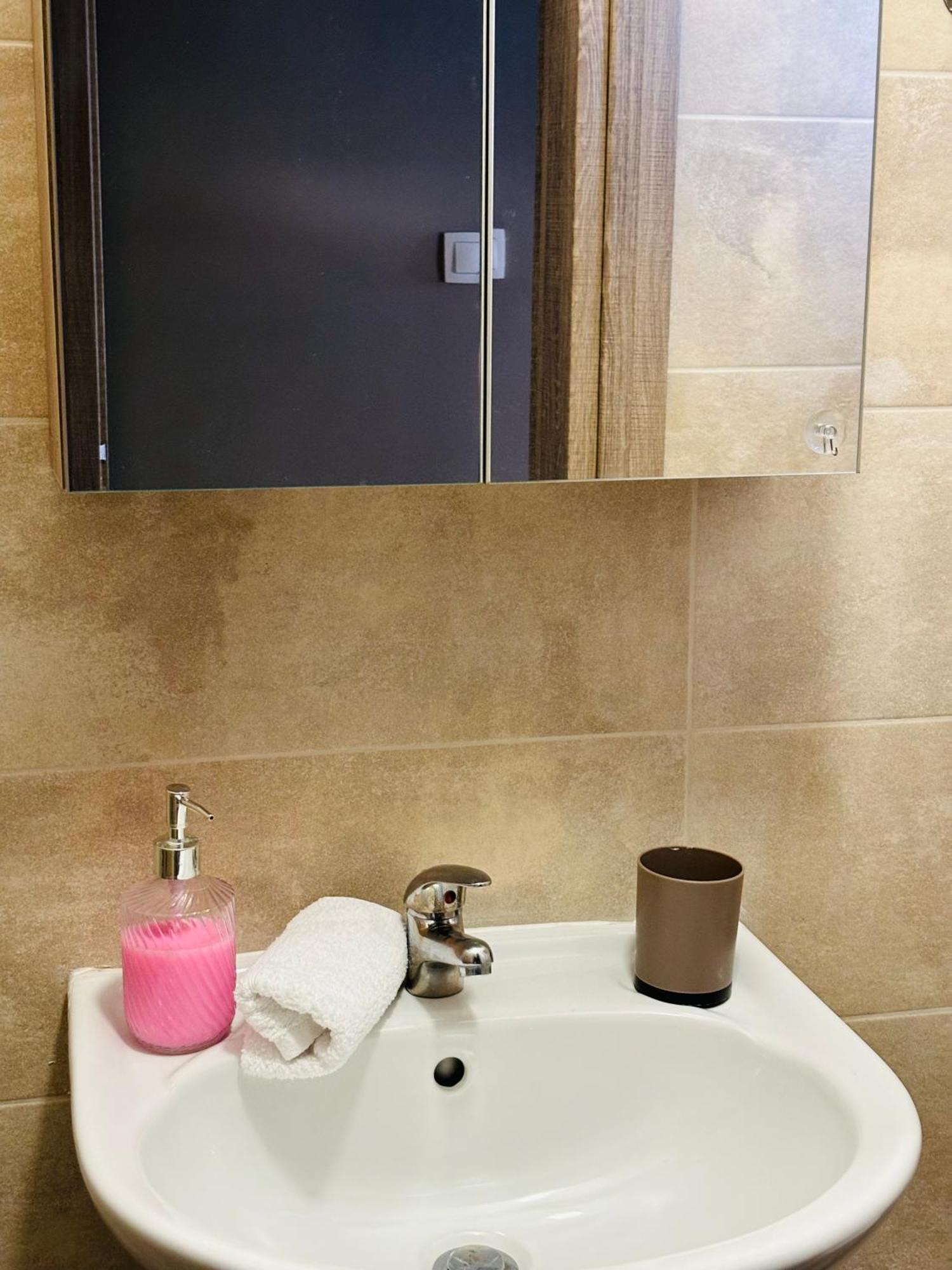City View Apartments 3 세레스 외부 사진
