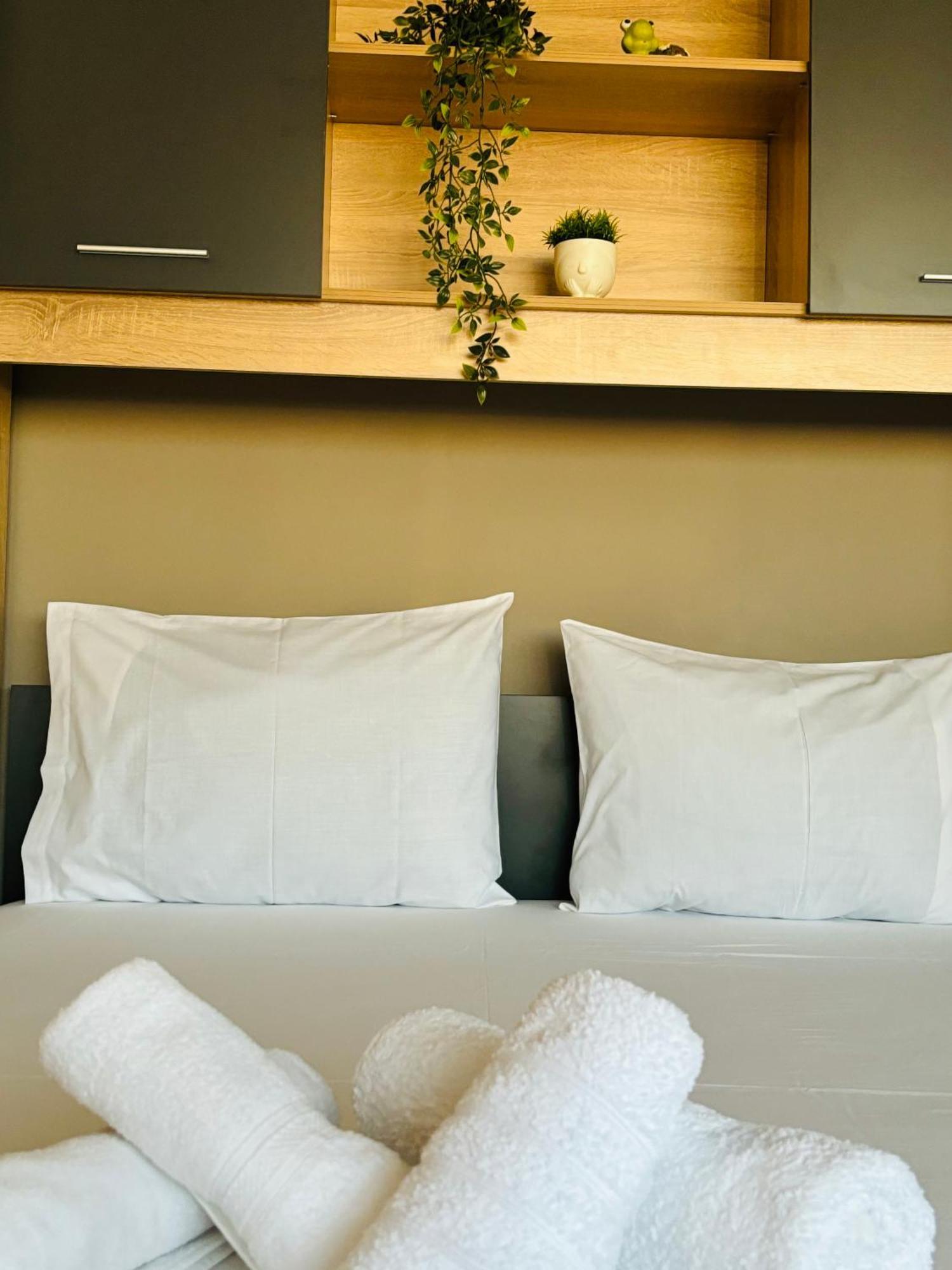 City View Apartments 3 세레스 외부 사진